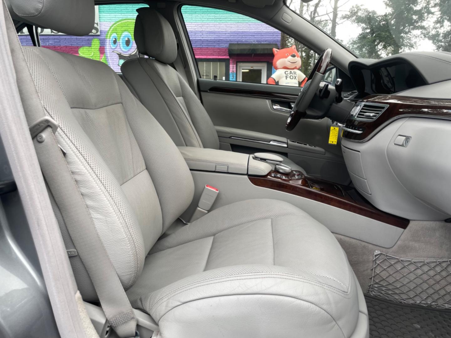 2013 GRAY MERCEDES-BENZ S-CLASS S550 (WDDNG7DB8DA) with an 4.6L engine, Automatic transmission, located at 5103 Dorchester Rd., Charleston, SC, 29418-5607, (843) 767-1122, 36.245171, -115.228050 - Photo#9